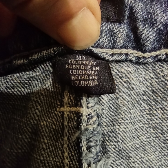 Tommy Hilfiger Women's Jean Shorts, Size 10 - Picture 9 of 9